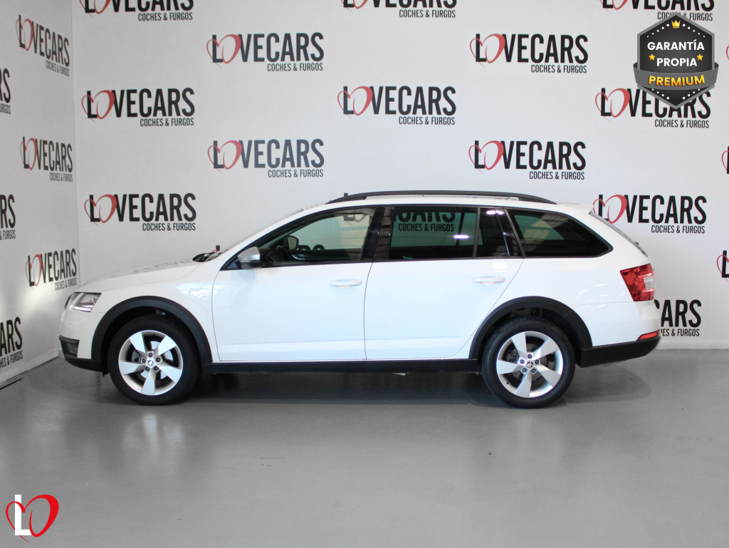 SKODA OCTAVIA SCOUT 2.0 TDI DSG 4X4 SCOUT 150 de segunda mano