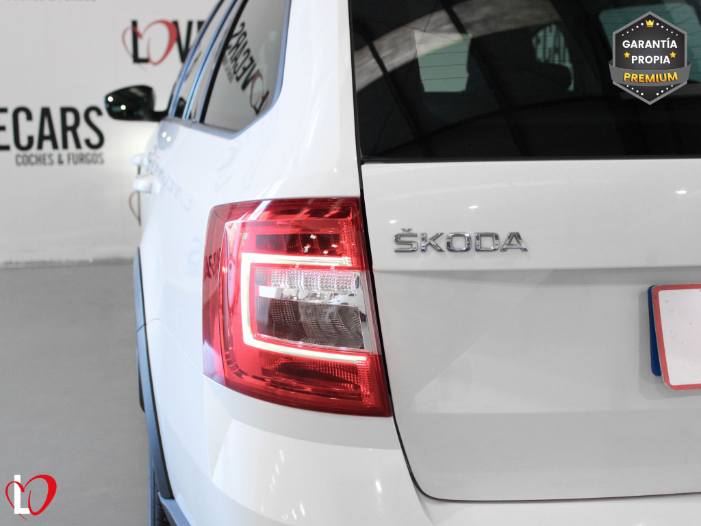 SKODA OCTAVIA SCOUT 2.0 TDI DSG 4X4 SCOUT 150 de segunda mano