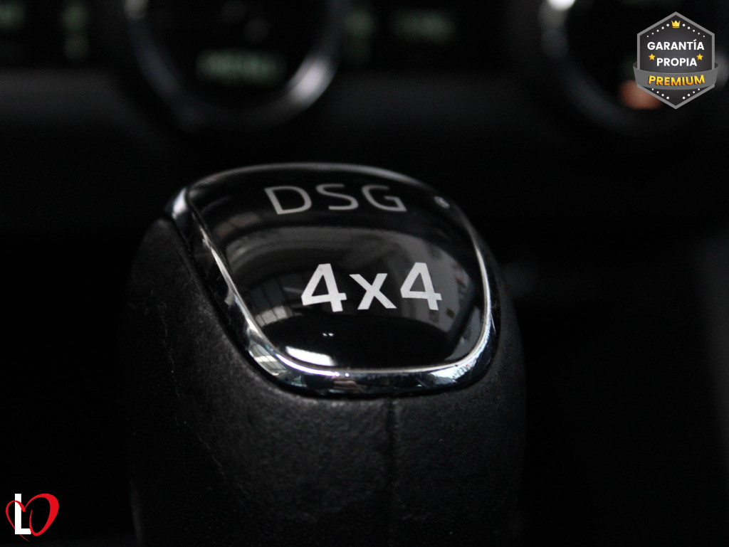 SKODA OCTAVIA SCOUT 2.0 TDI DSG 4X4 SCOUT 150 de segunda mano