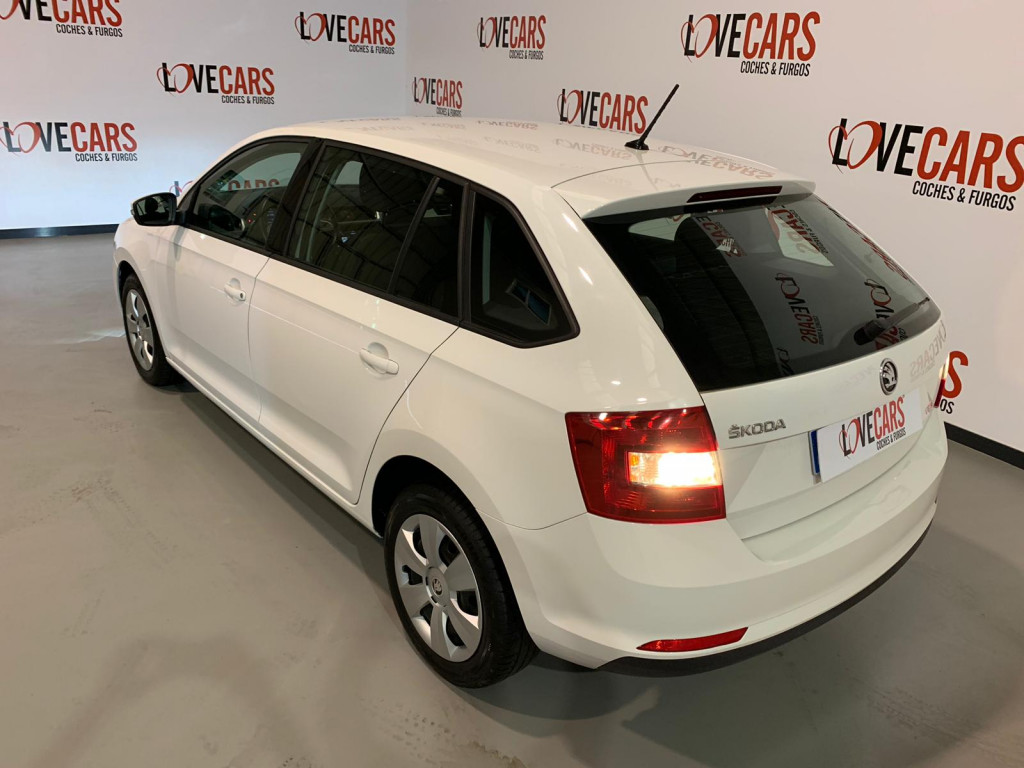 SKODA RAPID 1.4 TDI SPACEBACK AMBITION GPS de segunda mano