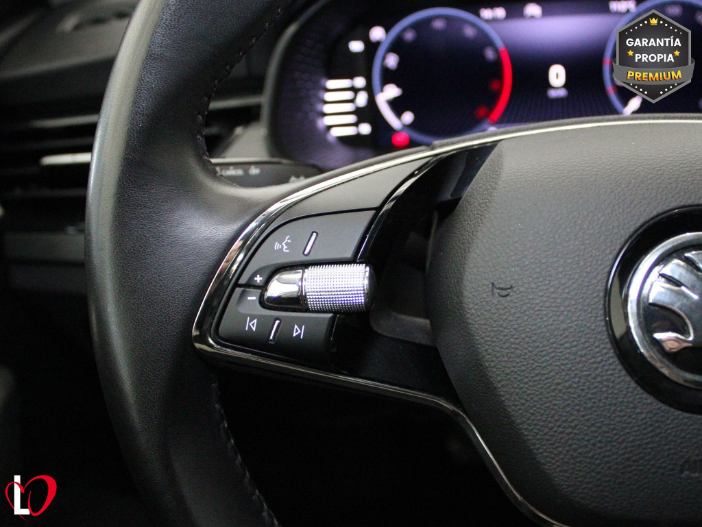 SKODA SCALA 1.0 TSI AMBITION 110 de segunda mano