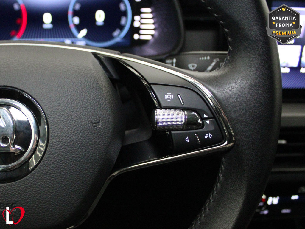 SKODA SCALA 1.0 TSI AMBITION 6 VEL 110 de segunda mano