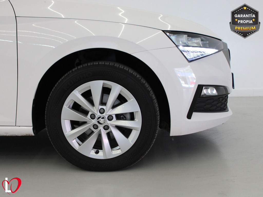 SKODA SCALA 1.0 TSI AMBITION 6 VEL 110 de segunda mano