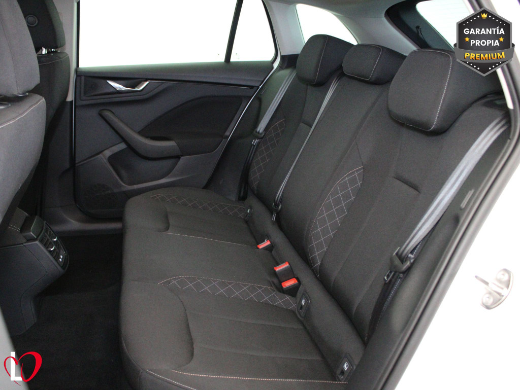 SKODA SCALA 1.0 TSI AMBITION 6 VEL 110 de segunda mano