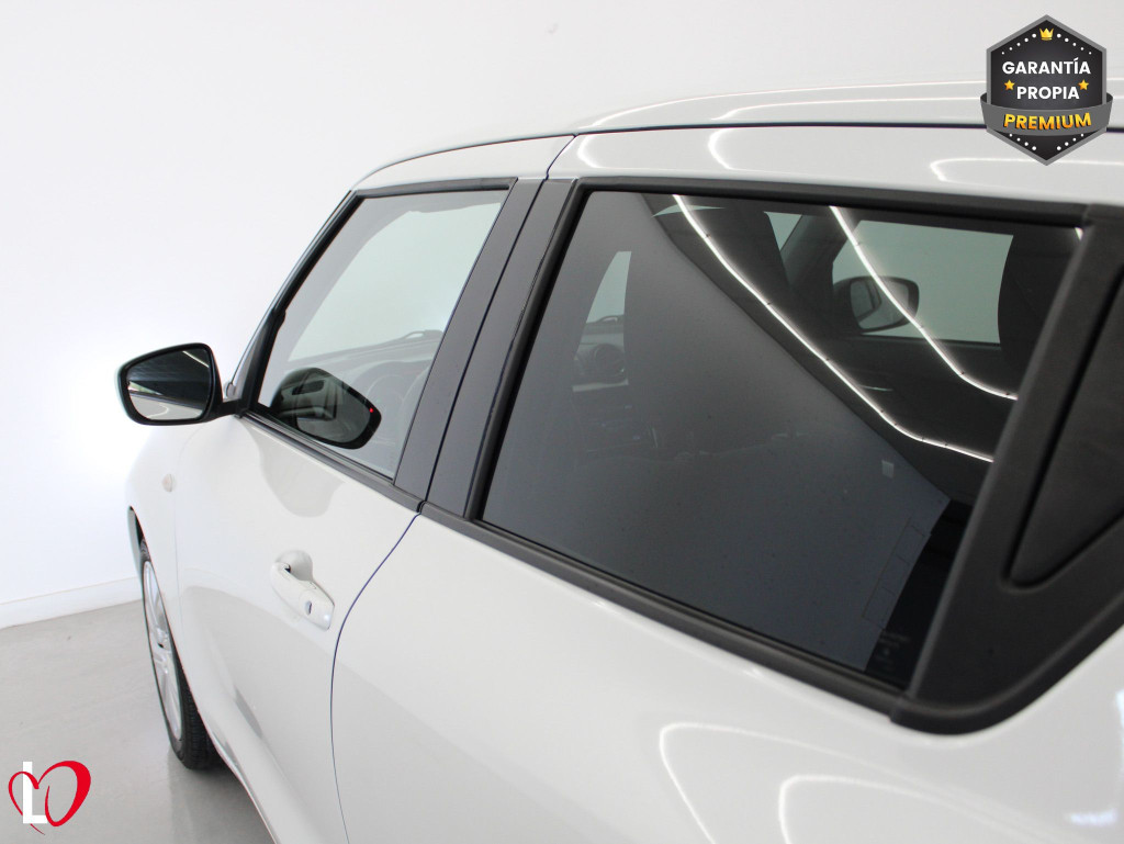 SUZUKI SWIFT 1.2 DJET HYBRID 83 de segunda mano