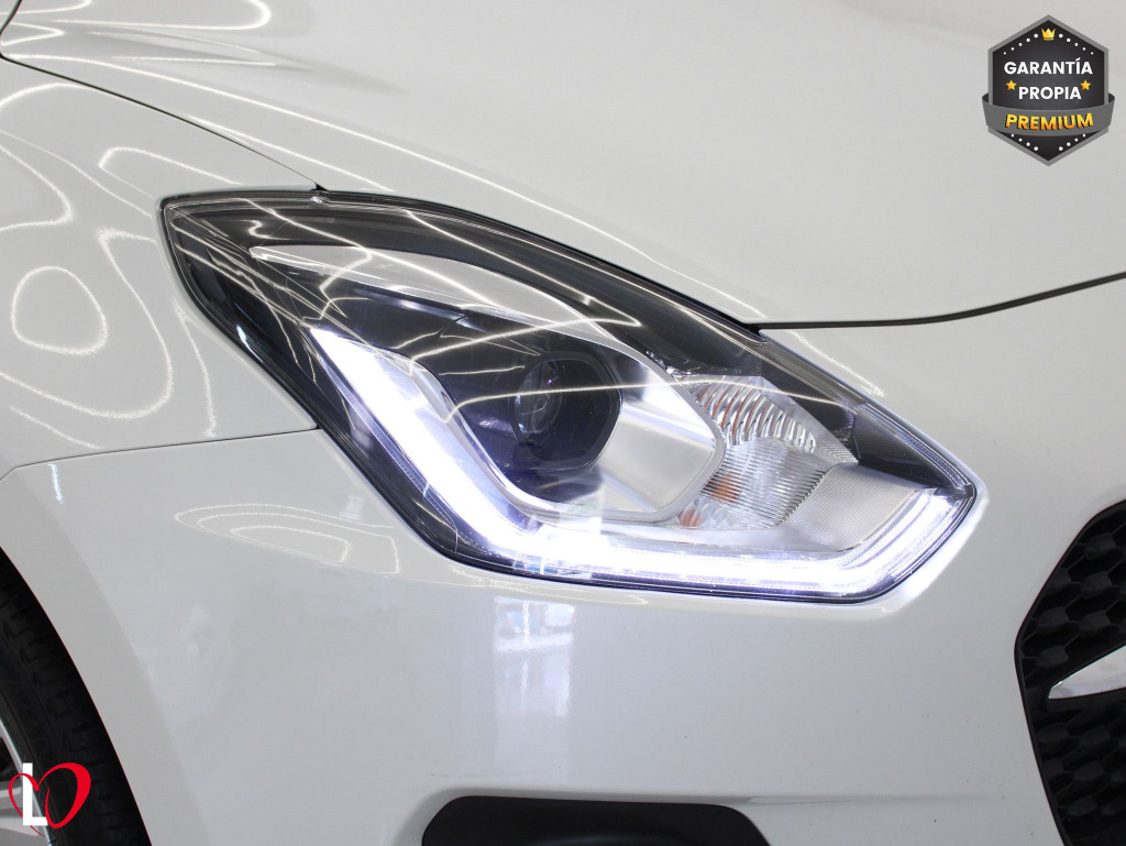 SUZUKI SWIFT 1.2 DJET HYBRID 83 de segunda mano