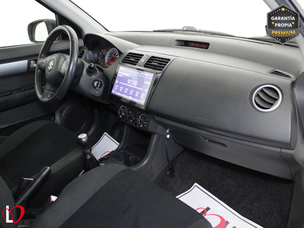 SUZUKI SWIFT 1.3 de segunda mano