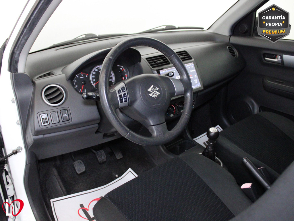 SUZUKI SWIFT 1.3 de segunda mano