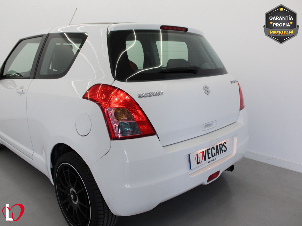 SUZUKI SWIFT 1.3 de segunda mano