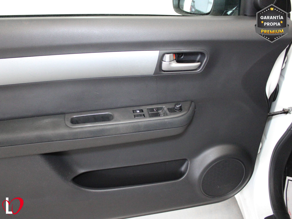 SUZUKI SWIFT 1.3 de segunda mano