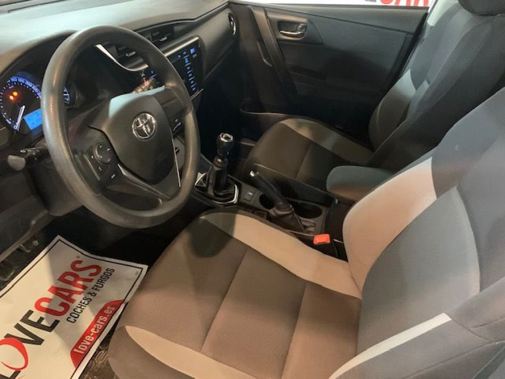 TOYOTA AURIS 1.4 D-4D BUSINESS 90CV de segunda mano