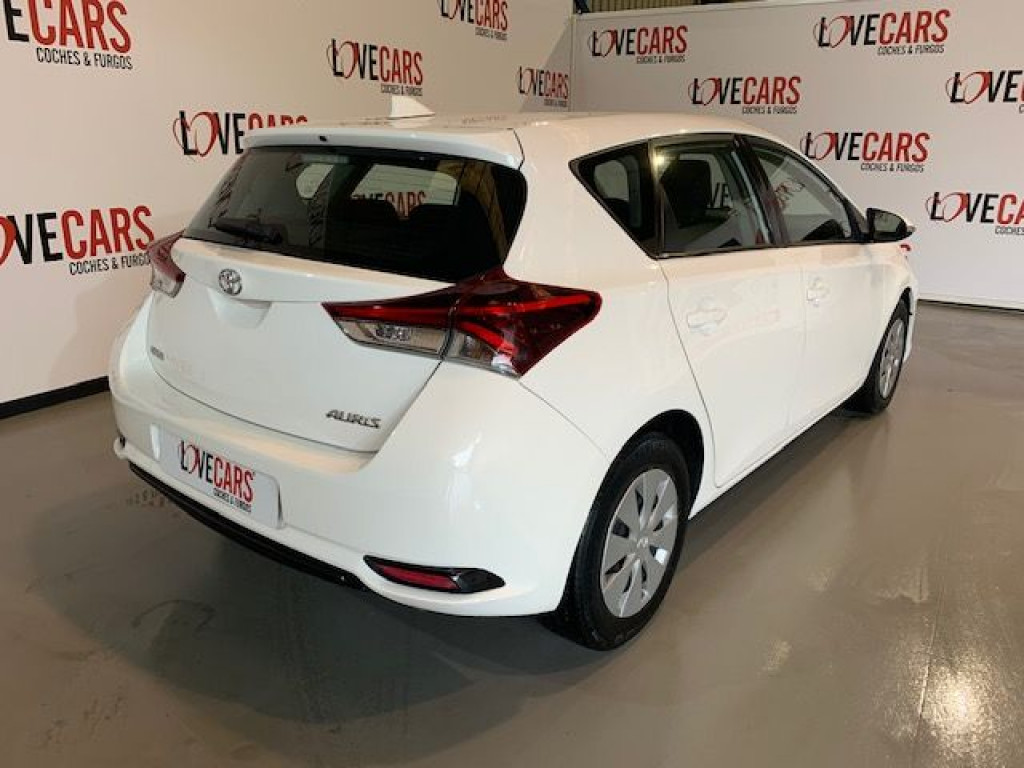 TOYOTA AURIS 1.4 D-4D BUSINESS 90CV de segunda mano