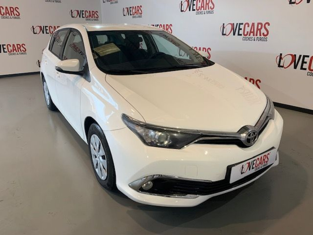 TOYOTA AURIS 1.4 D-4D BUSINESS 90CV de segunda mano