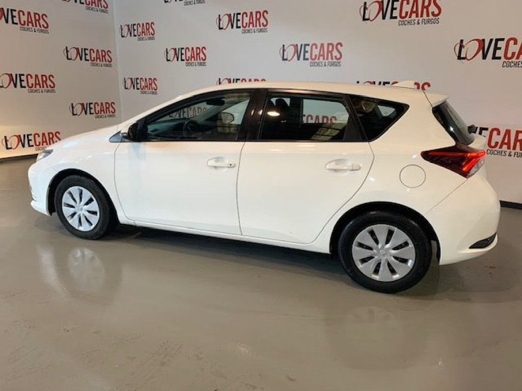 TOYOTA AURIS 1.4 D-4D BUSINESS 90CV de segunda mano