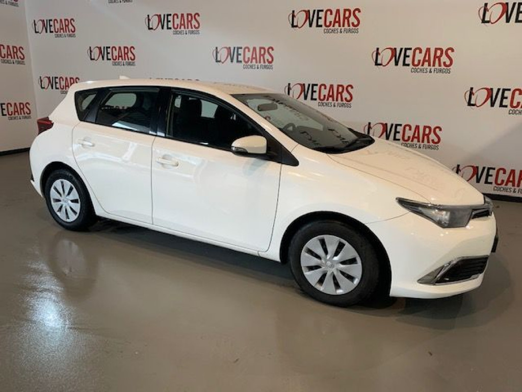 TOYOTA AURIS 1.4 D-4D BUSINESS 90CV de segunda mano