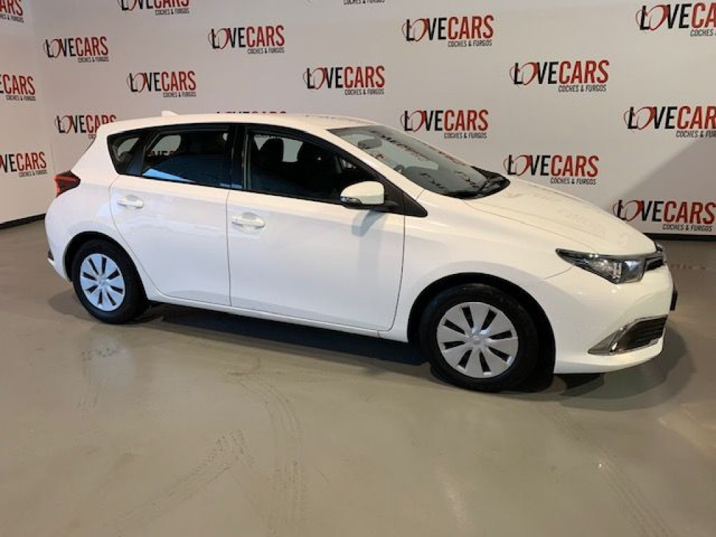 TOYOTA AURIS 1.4 D-4D BUSINESS 90CV de segunda mano