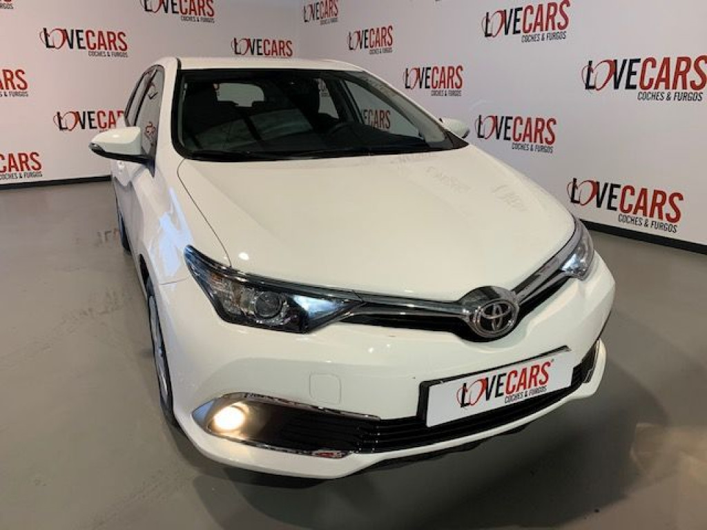 TOYOTA AURIS 1.4 D-4D BUSINESS 90CV de segunda mano