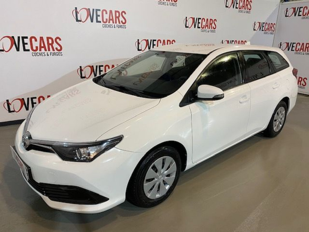 TOYOTA AURIS 1.4D-4D BUSINESS FAMILIAR 90 de segunda mano