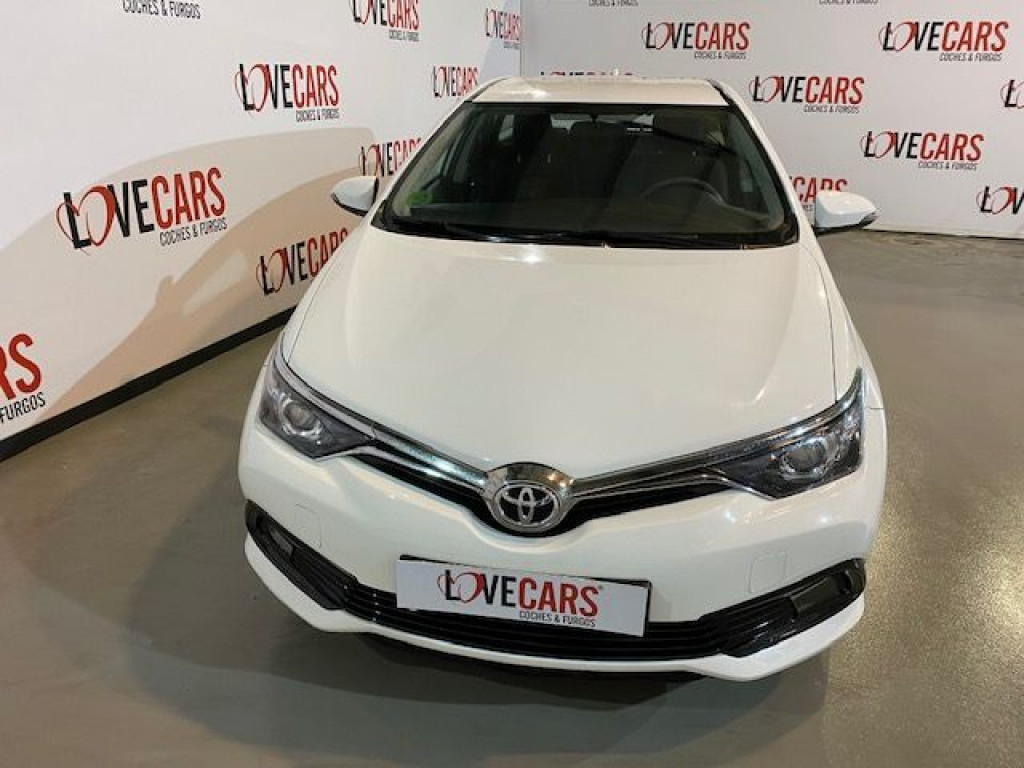 TOYOTA AURIS 1.4D-4D BUSINESS FAMILIAR 90 de segunda mano