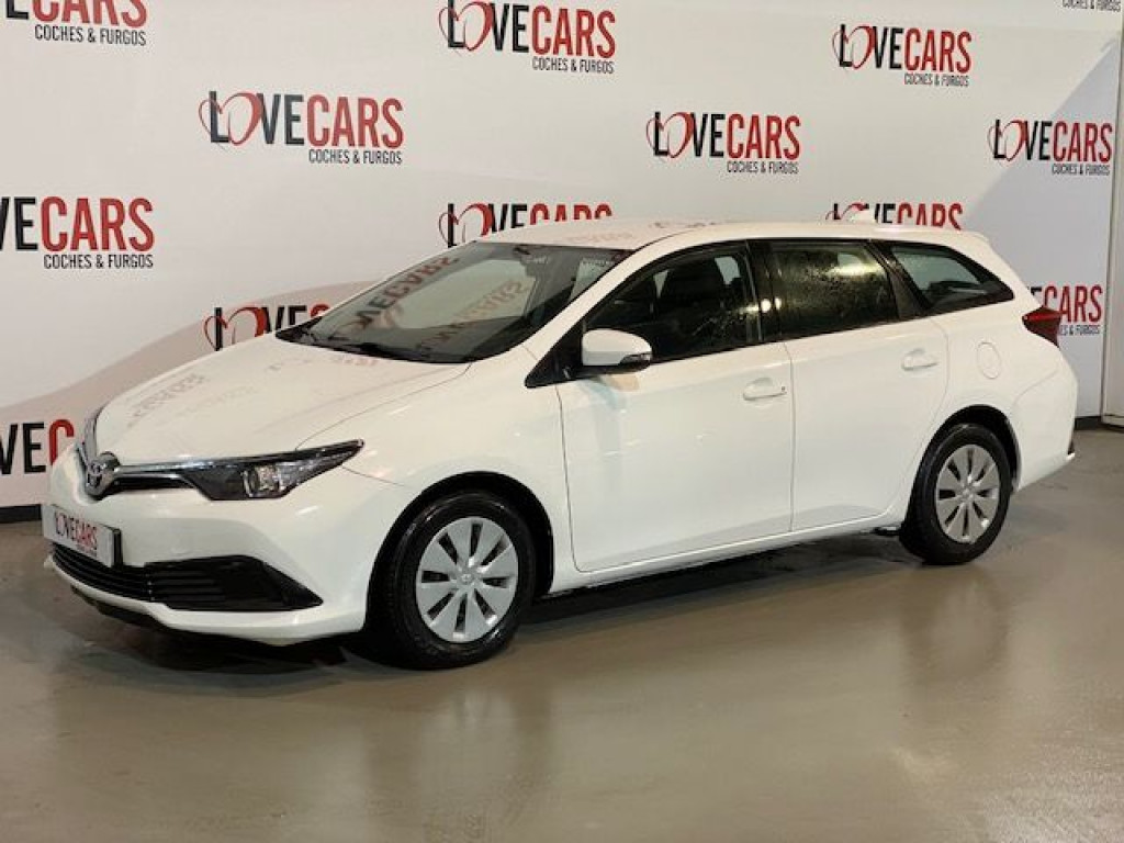 TOYOTA AURIS 1.4D-4D BUSINESS FAMILIAR 90 de segunda mano