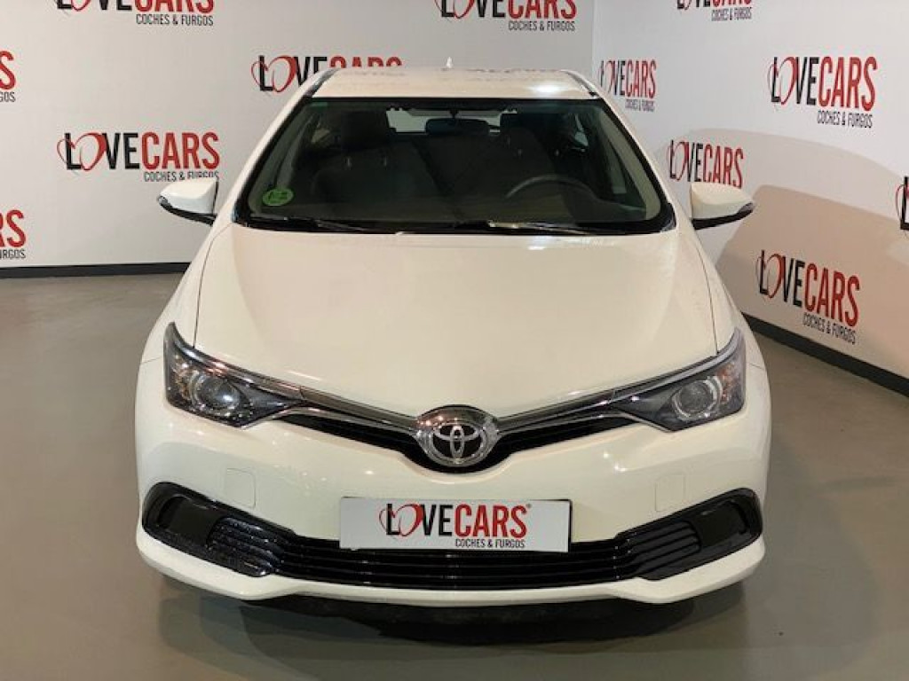 TOYOTA AURIS 1.4D-4D BUSINESS FAMILIAR 90 de segunda mano