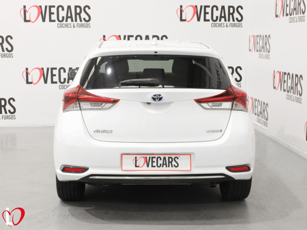 TOYOTA AURIS 1.8 AUTOM. HYBRID FEEL EDITION 140 de segunda mano
