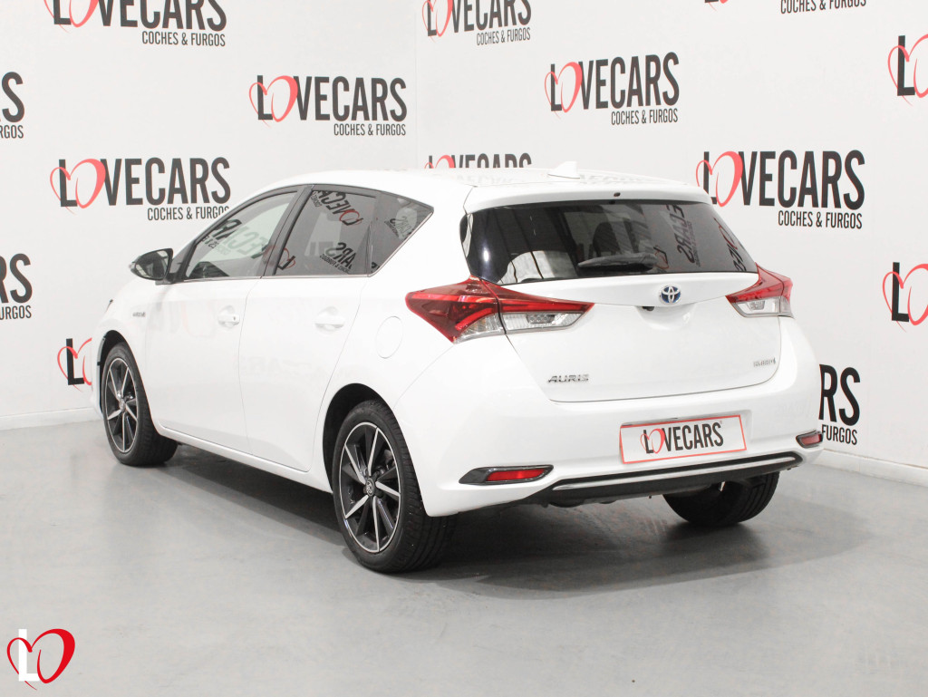 TOYOTA AURIS 1.8 AUTOM. HYBRID FEEL EDITION 140 de segunda mano