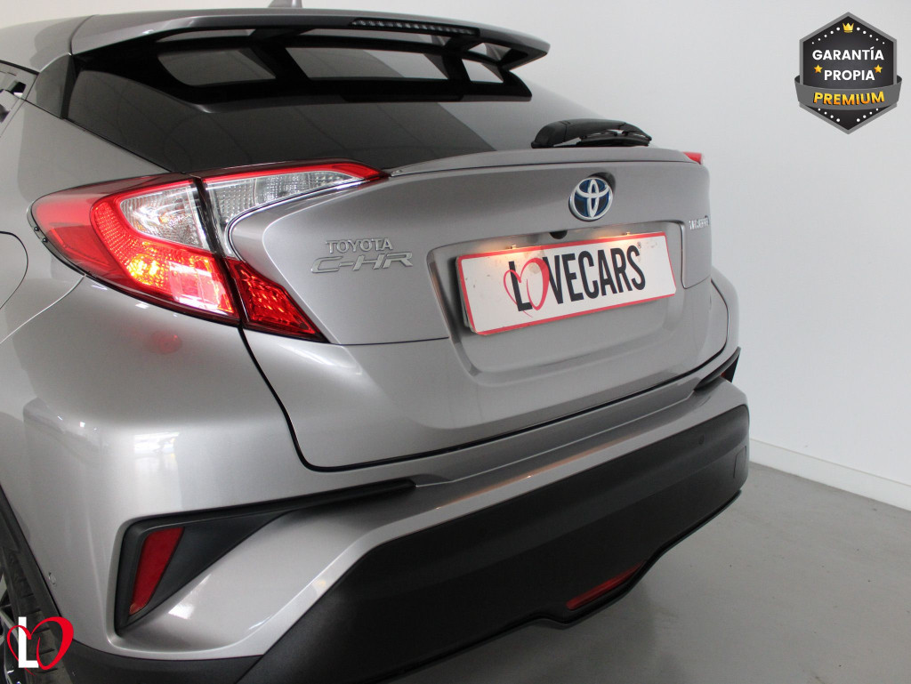 TOYOTA C-HR 1.8 HYBRID ADVANCE 125 de segunda mano