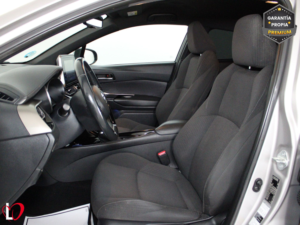 TOYOTA C-HR 1.8 HYBRID ADVANCE 125 de segunda mano