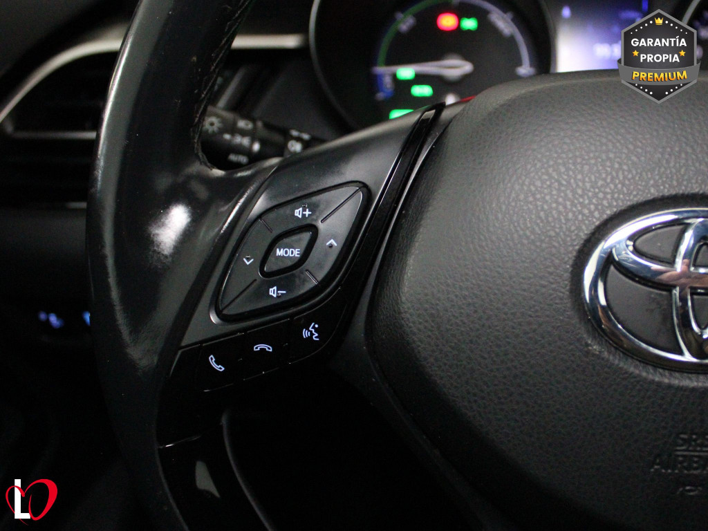 TOYOTA C-HR 1.8 HYBRID ADVANCE 125 de segunda mano