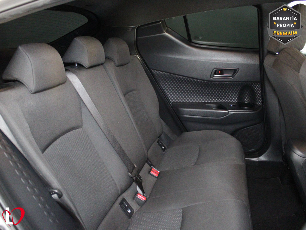 TOYOTA C-HR 1.8 HYBRID ADVANCE 125 de segunda mano