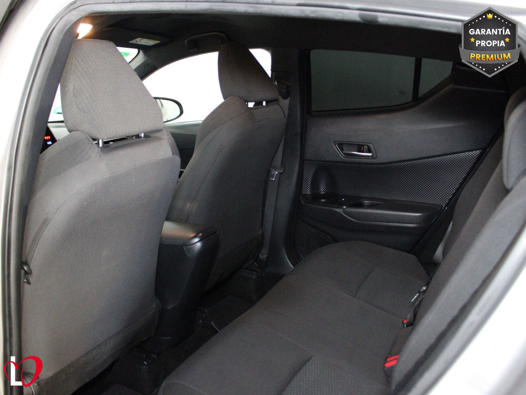 TOYOTA C-HR 1.8 HYBRID ADVANCE 125 de segunda mano