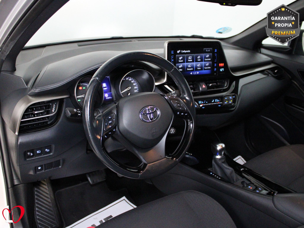 TOYOTA C-HR 1.8 HYBRID ADVANCE 125 de segunda mano