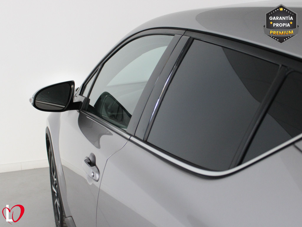 TOYOTA C-HR 1.8 HYBRID ADVANCE 125 de segunda mano