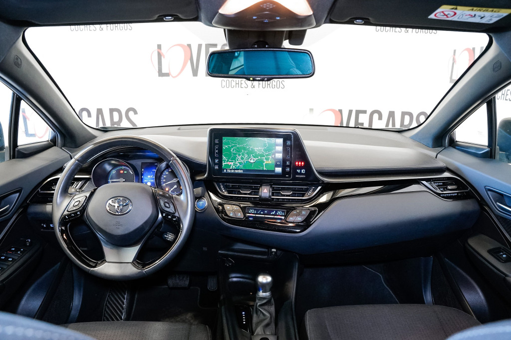 TOYOTA C-HR 1.8 HYBRIDE DYNAMIC 122 de segunda mano