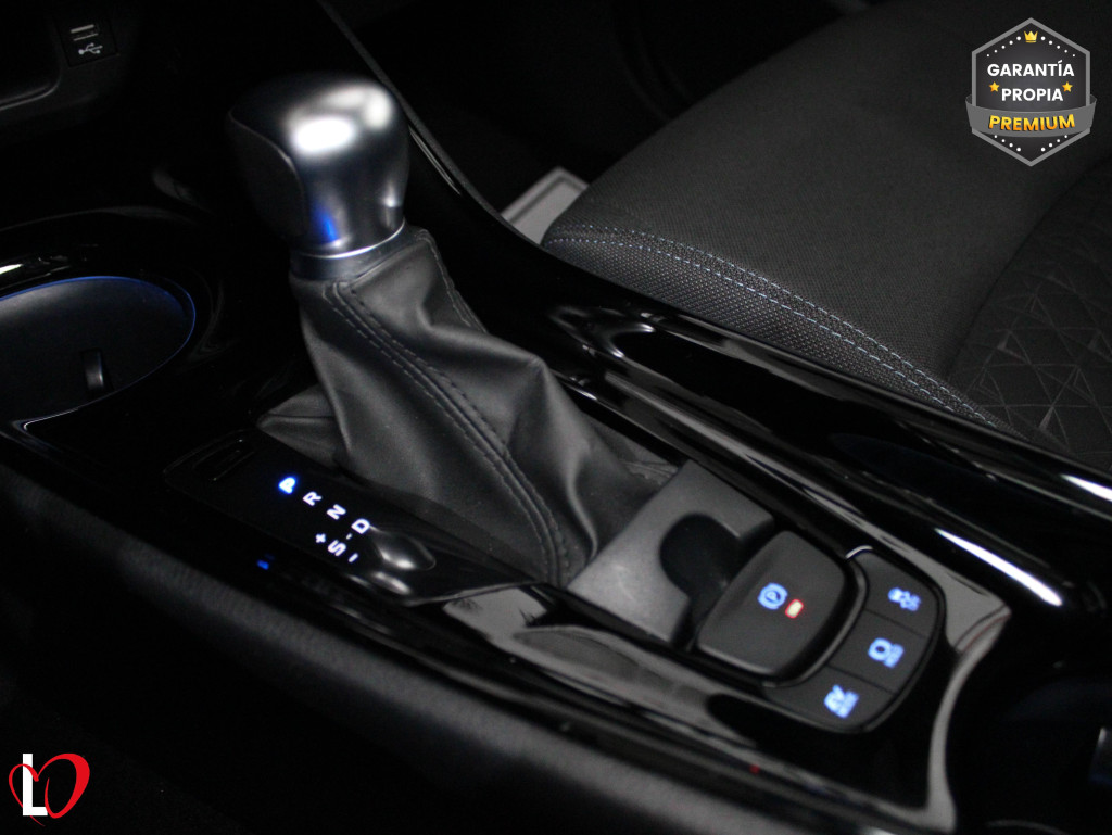 TOYOTA C-HR 2.0 HYBR. TEAM 184 de segunda mano
