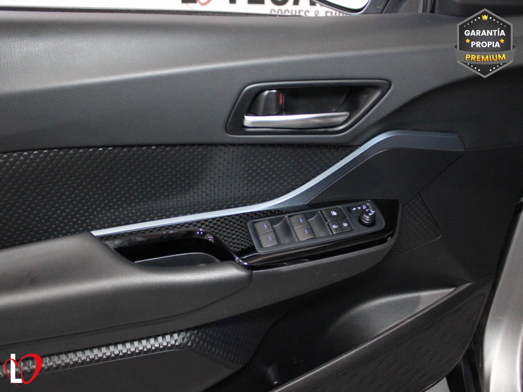 TOYOTA C-HR 2.0 HYBR. TEAM 184 de segunda mano