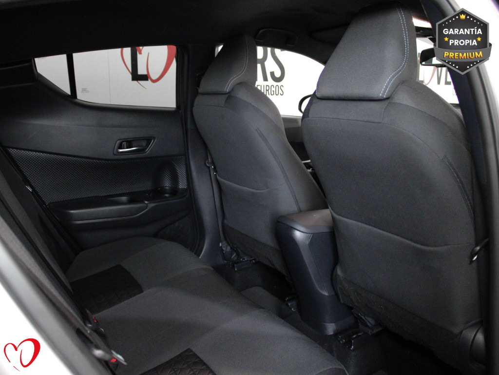 TOYOTA C-HR 2.0 HYBR. TEAM 184 de segunda mano