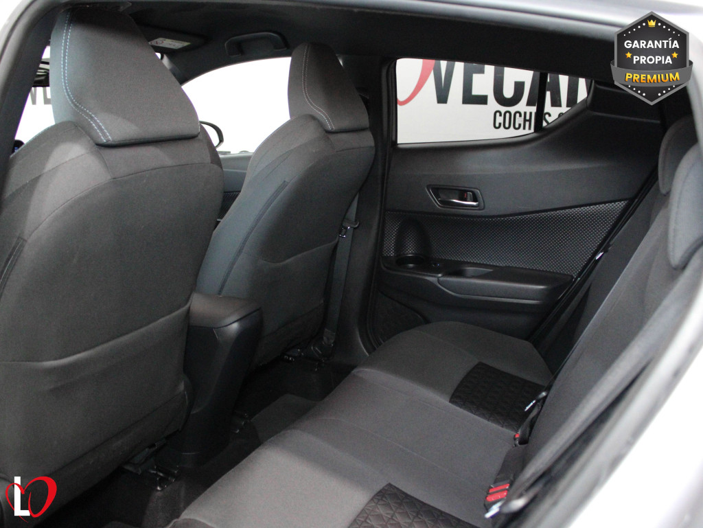 TOYOTA C-HR 2.0 HYBR. TEAM 184 de segunda mano