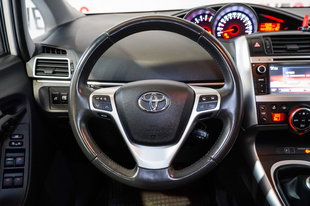 TOYOTA VERSO 1.6 CRDI ADVANCED TECHO 115 de segunda mano