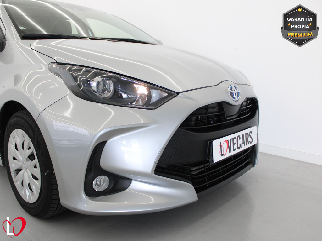 TOYOTA YARIS 1.5 HYBRID AUTO CORFORT  116 de segunda mano