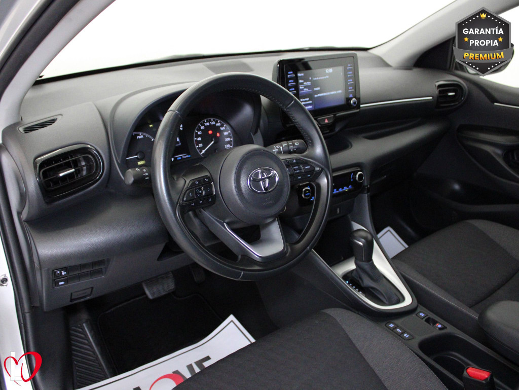 TOYOTA YARIS 1.5 HYBRID AUTO CORFORT  116 de segunda mano