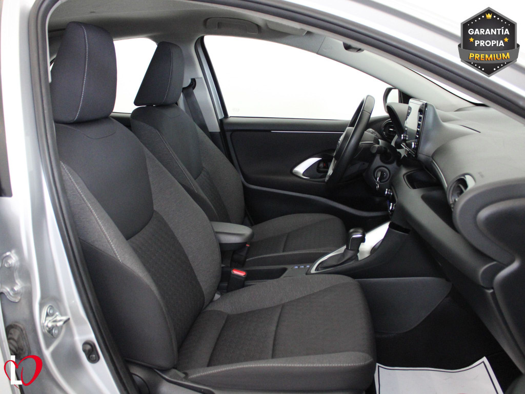 TOYOTA YARIS 1.5 HYBRID AUTO CORFORT  116 de segunda mano