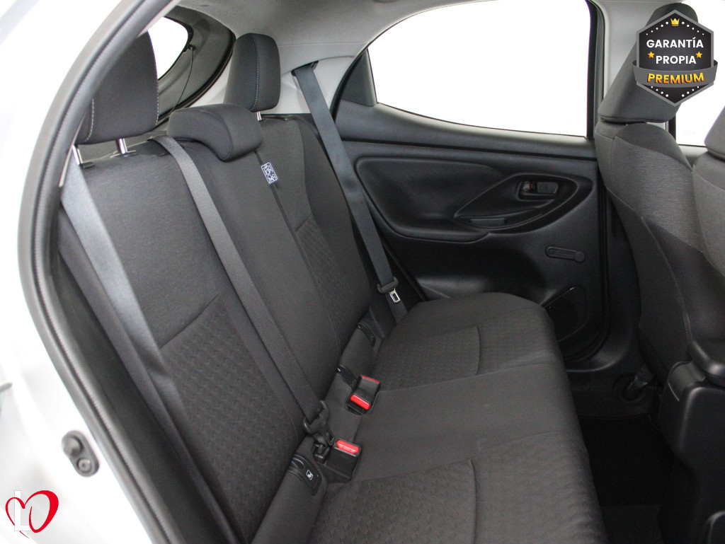 TOYOTA YARIS 1.5 HYBRID AUTO CORFORT  116 de segunda mano