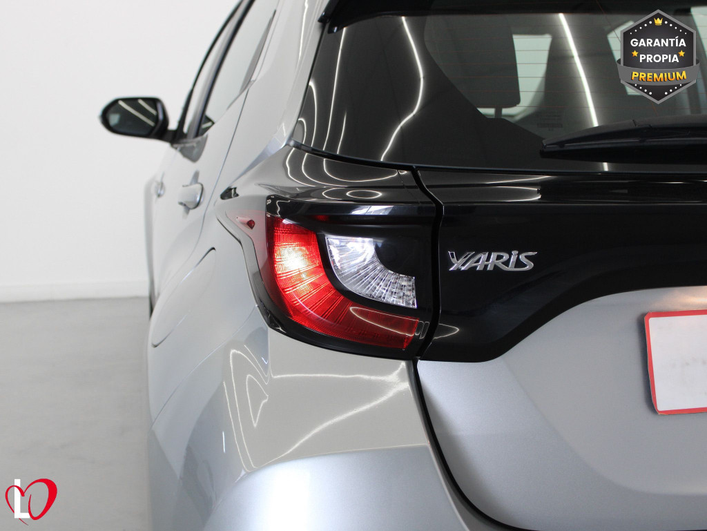 TOYOTA YARIS 1.5 HYBRID AUTO CORFORT  116 de segunda mano
