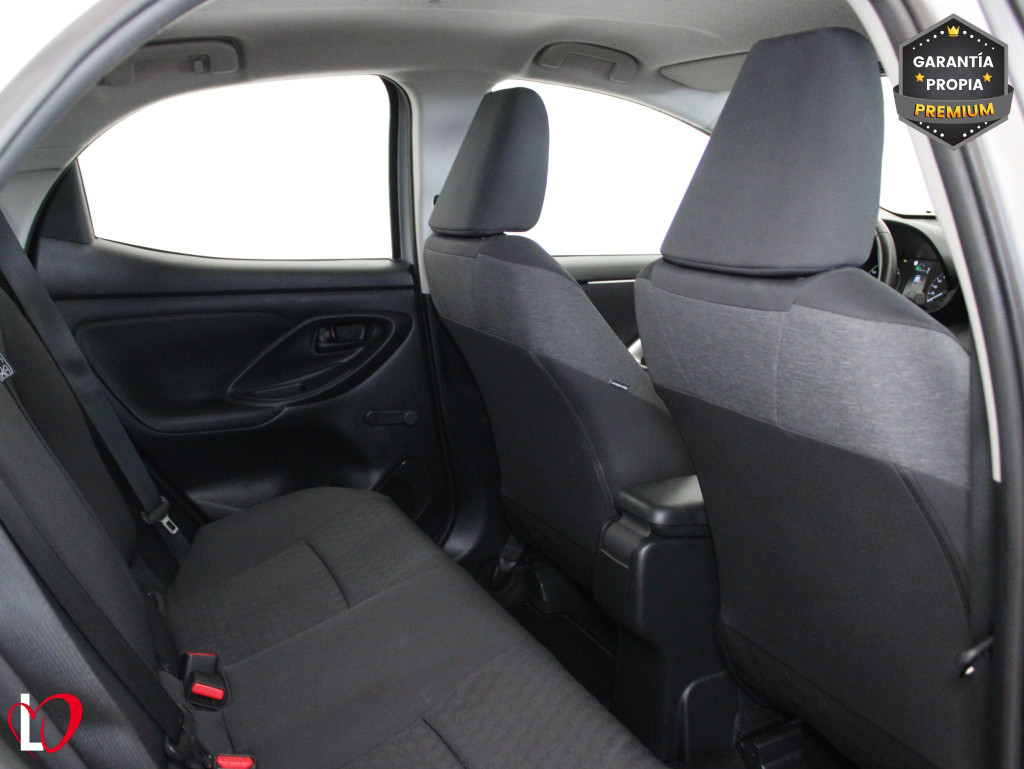 TOYOTA YARIS 1.5 HYBRID AUTO CORFORT  116 de segunda mano