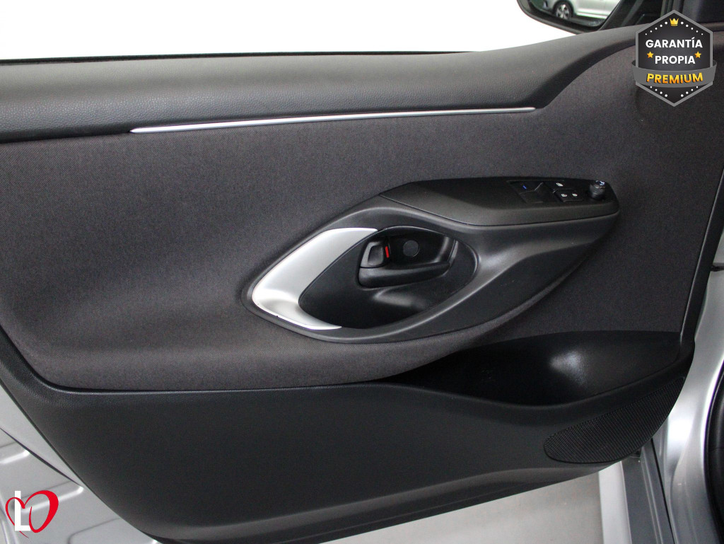 TOYOTA YARIS 1.5 HYBRID AUTO CORFORT  116 de segunda mano