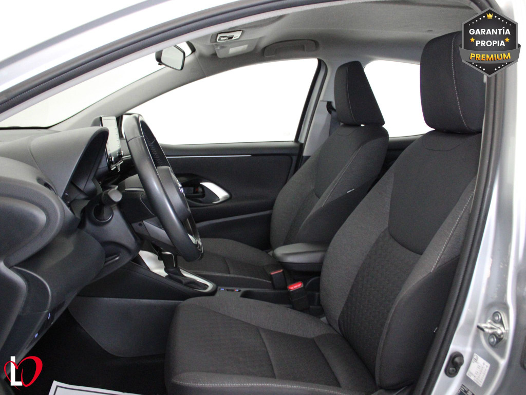 TOYOTA YARIS 1.5 HYBRID AUTO CORFORT  116 de segunda mano