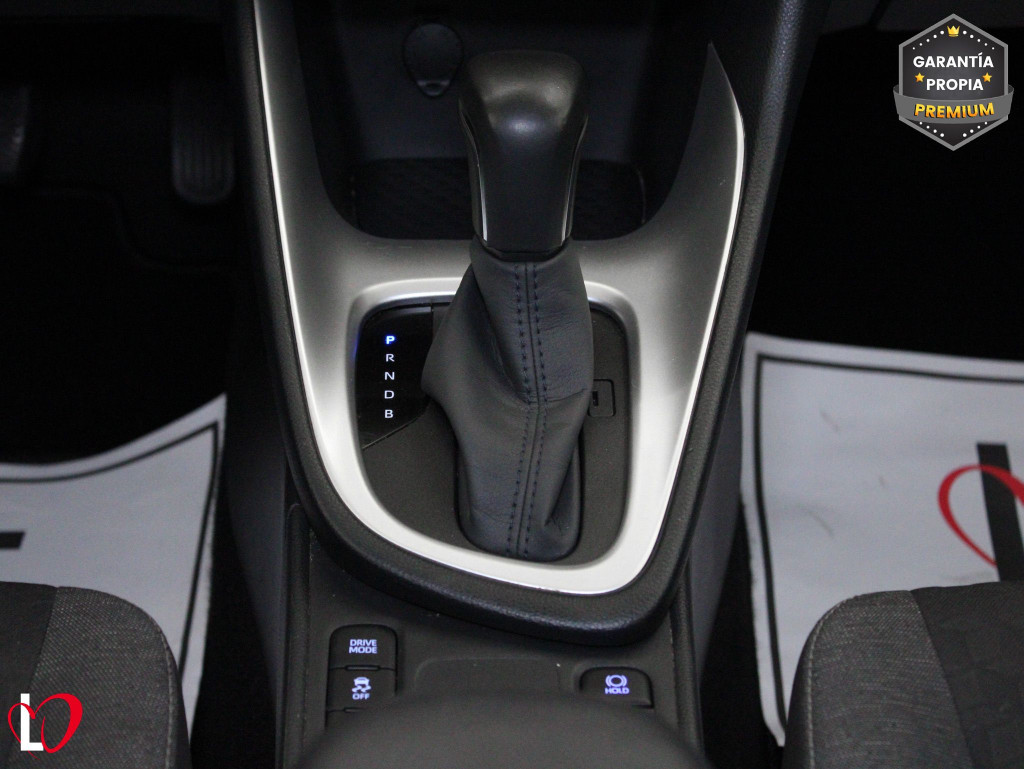 TOYOTA YARIS 1.5 HYBRID AUTO CORFORT  116 de segunda mano