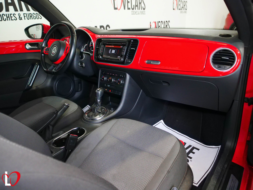 VOLKSWAGEN BEETLE 2.0 TDI DSG SPORT 140 de segunda mano
